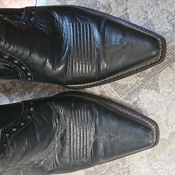 ARIAT Snip Toe Black Boots - Picture 6 of 16